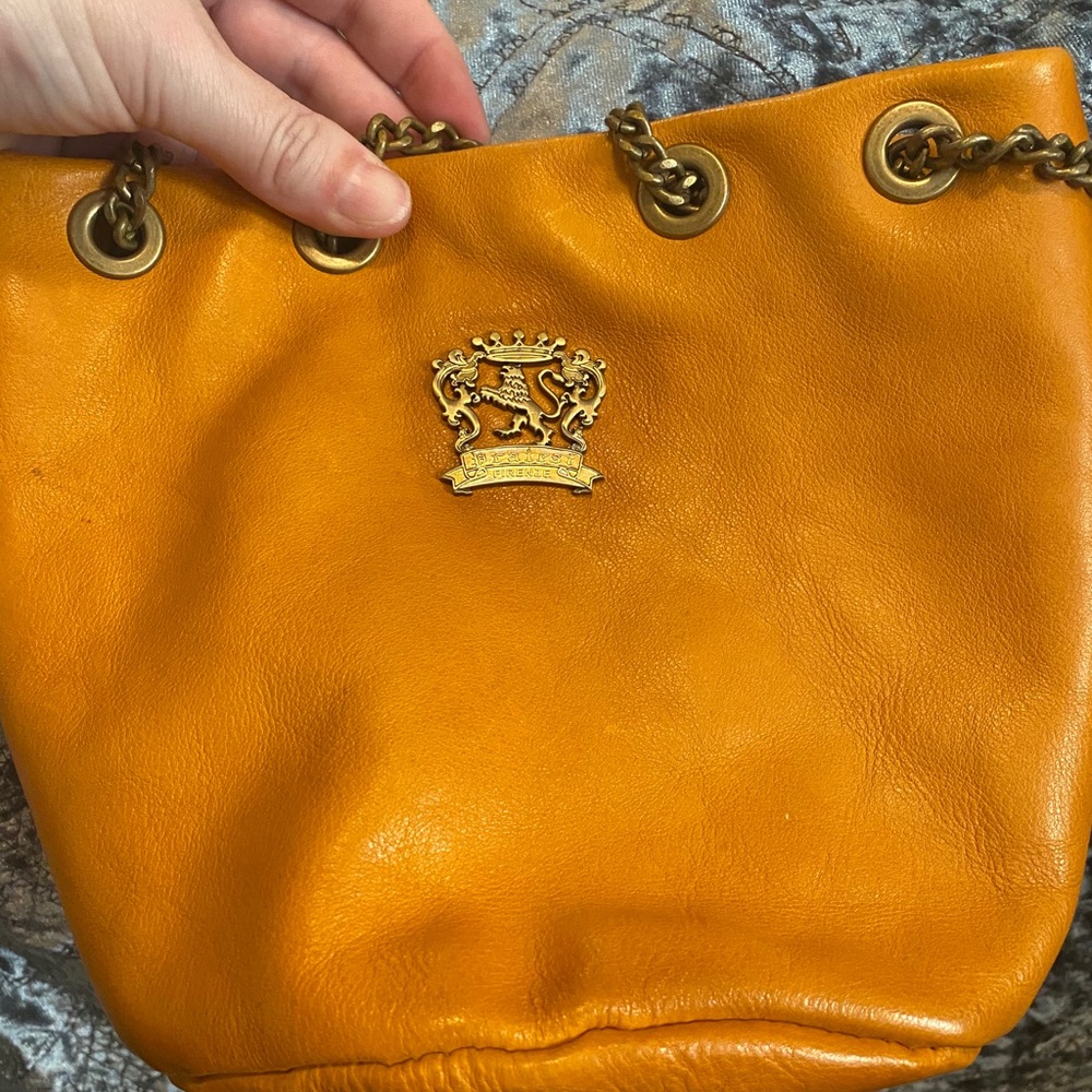 Pratesi bucket / backpack convertible bag